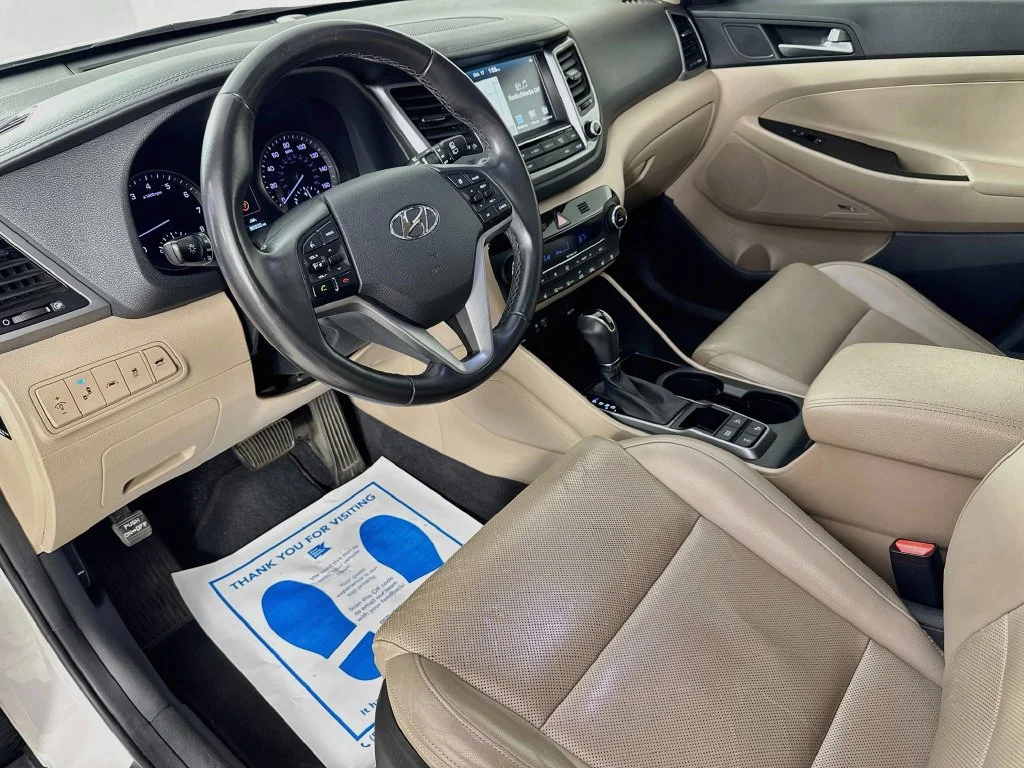 Used 2017 Winter White Hyundai Limited image 11