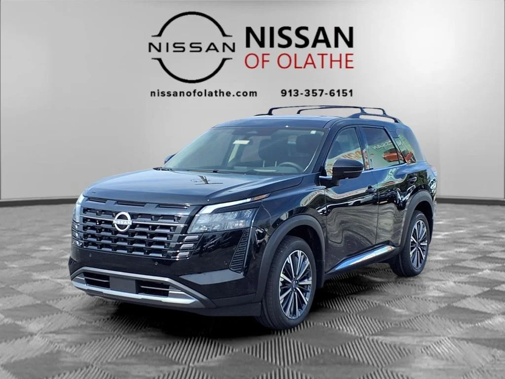 2026 Nissan Pathfinder Platinum 4WD's photo