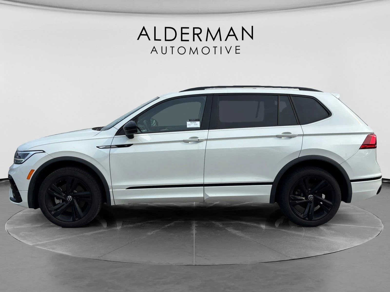 Used 2023 Opal White Pearl Volkswagen SE R-Line Black image 2