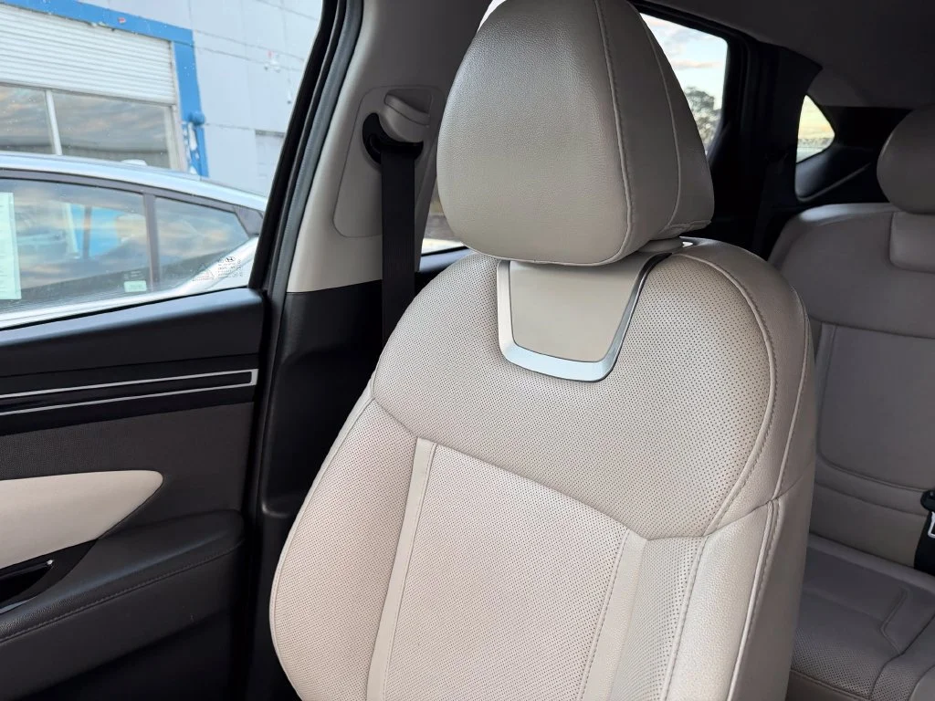 Used 2022 Black Hyundai SEL image 19