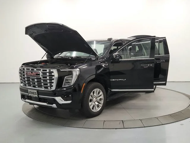Used 2025 Black GMC Denali image 12