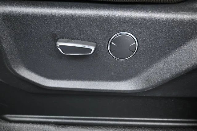 Used 2019 Magnetic Metallic Ford XL image 11
