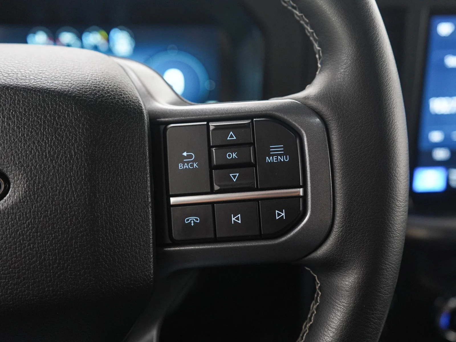 Used 2025 Atlas Blue Metallic Ford LARIAT image 25