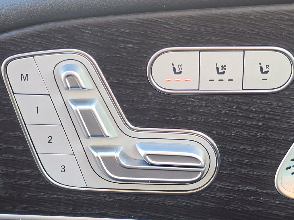 Certified Used 2023 Black Mercedes-Benz GLS 450 image 6