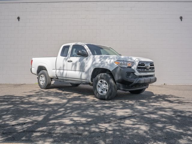 Used 2019 White Toyota SR image 9