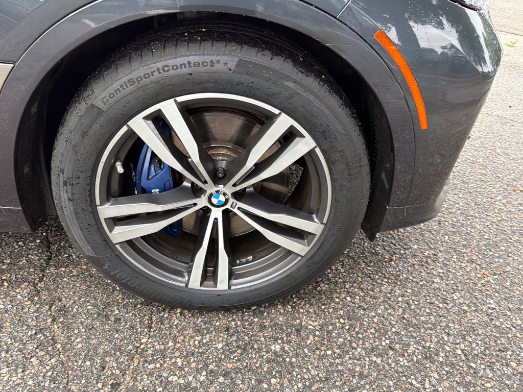 Used 2021 Gray BMW M50i image 7