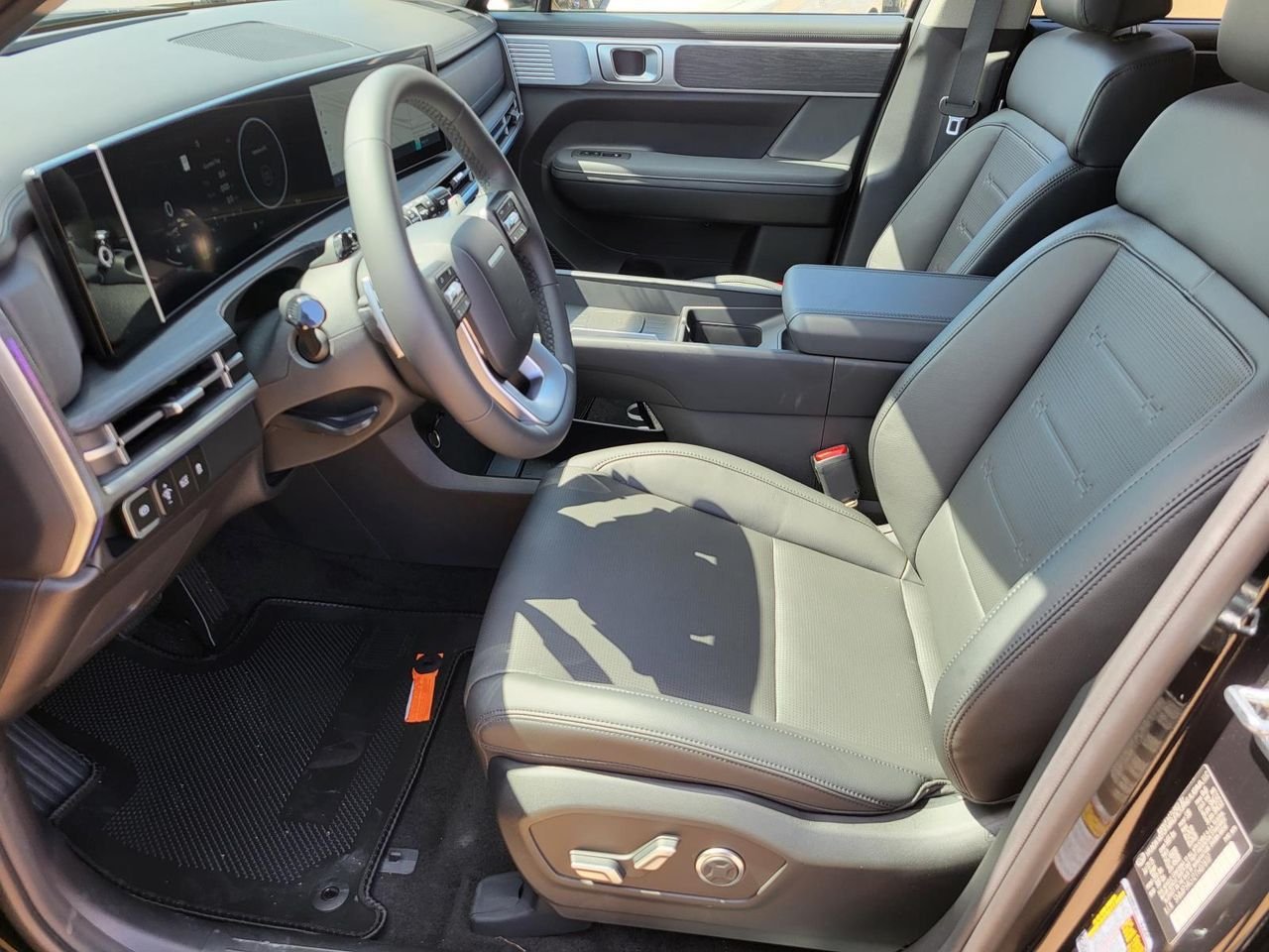 2026 Hyundai Santa Fe Limited - Photo 16