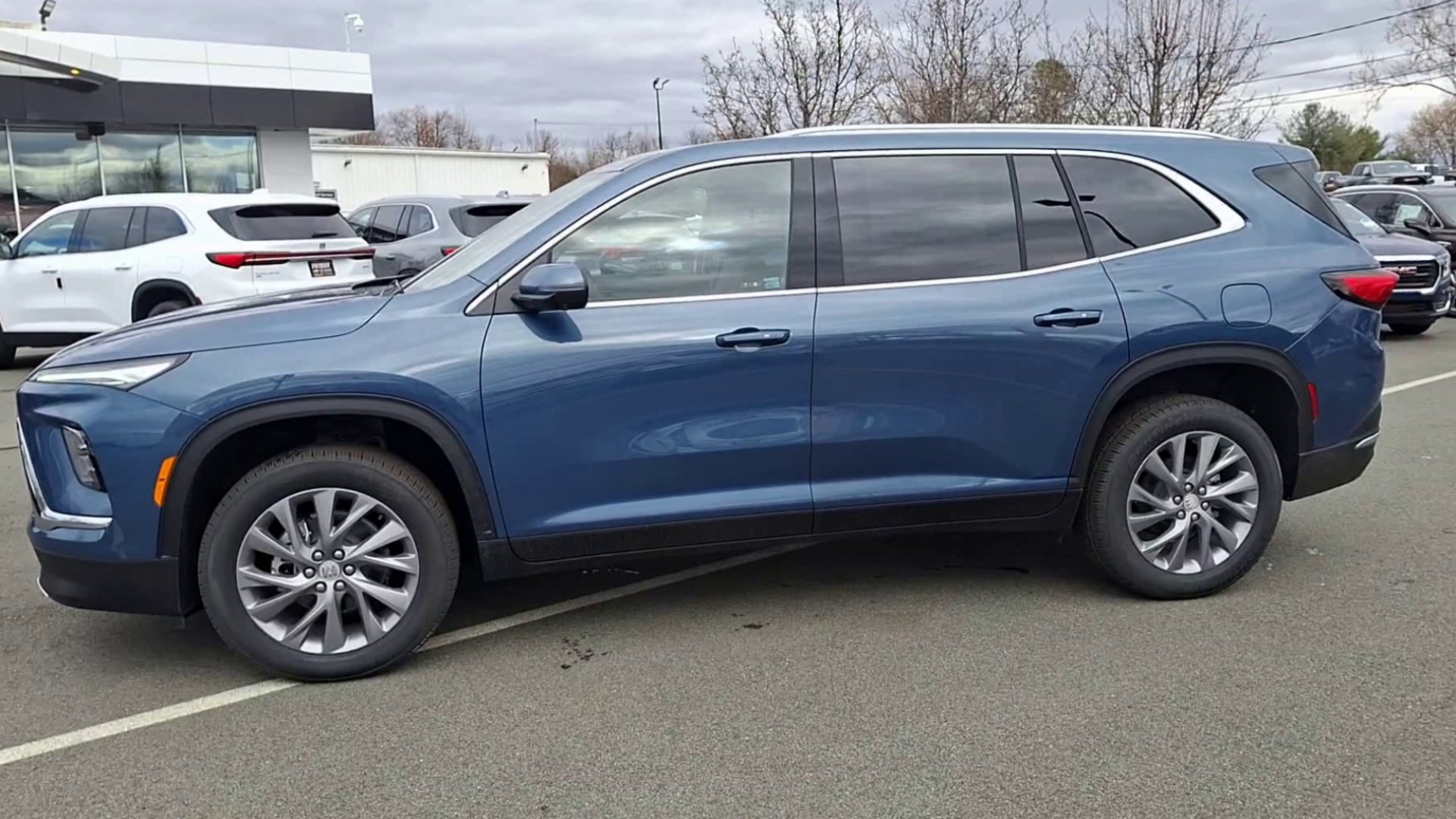 2025 Buick Enclave Preferred - Photo 31