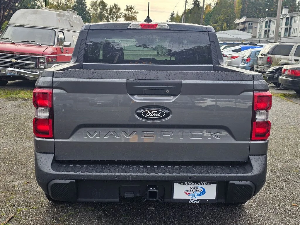 New 2025 Carbonized Gray Metallic Ford XLT image 6