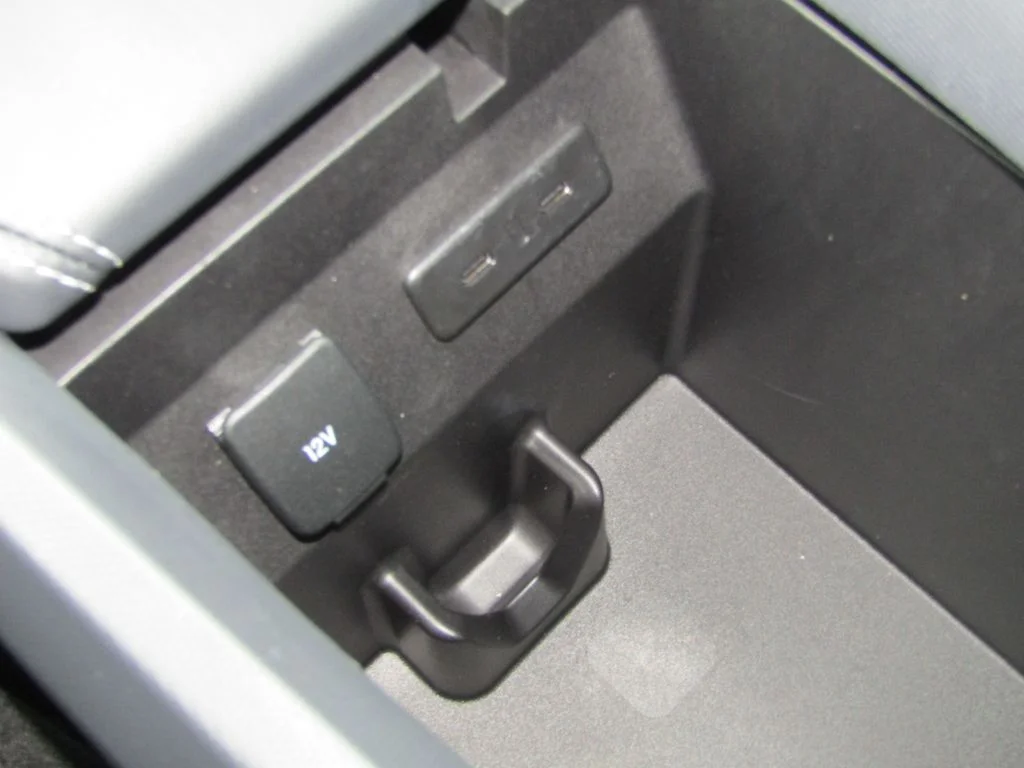 Used 2025 Star White Ford Premium image 31