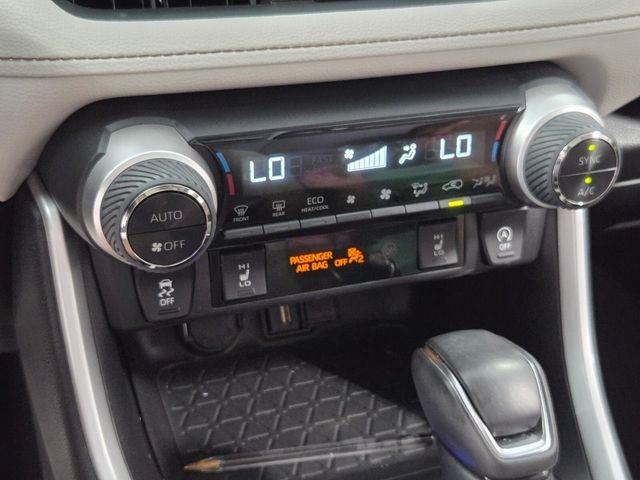 Used 2021 Silver Toyota XLE Premium image 22