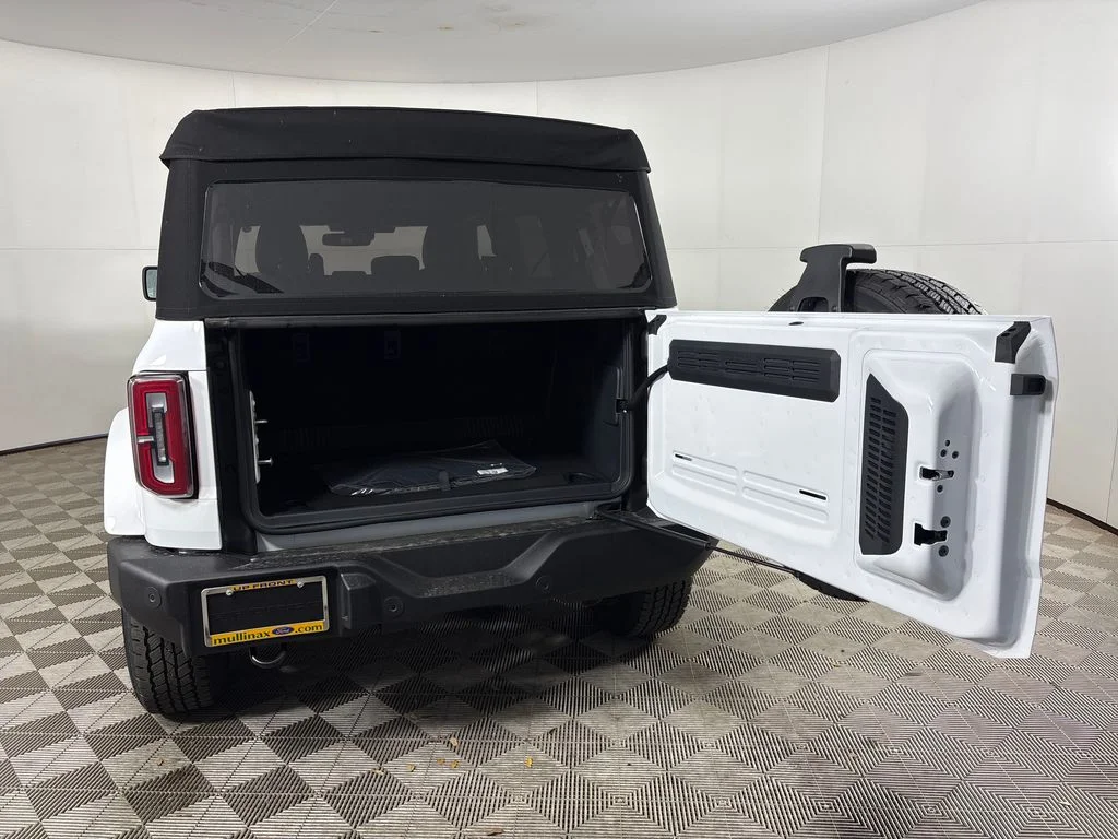 New 2026 White Ford Outer Banks image 24