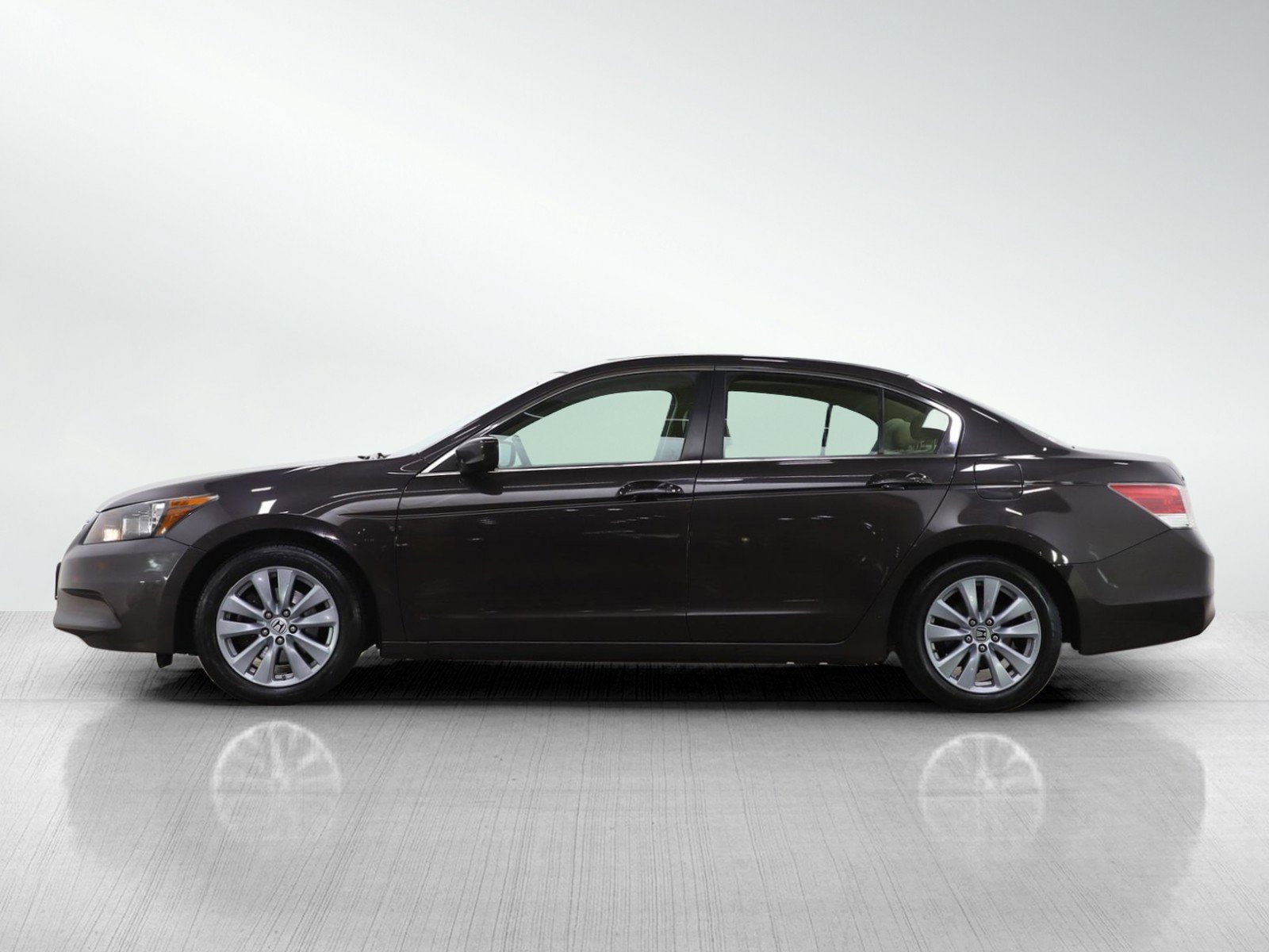 Used 2011 Honda Accord EX with VIN 1HGCP2F77BA082025 for sale in Burnsville, MN