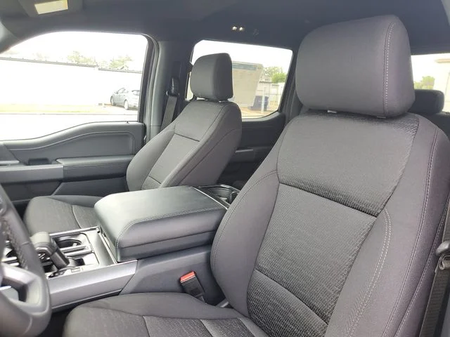 New 2026 Carbonized Gray Metallic Ford XLT image 14