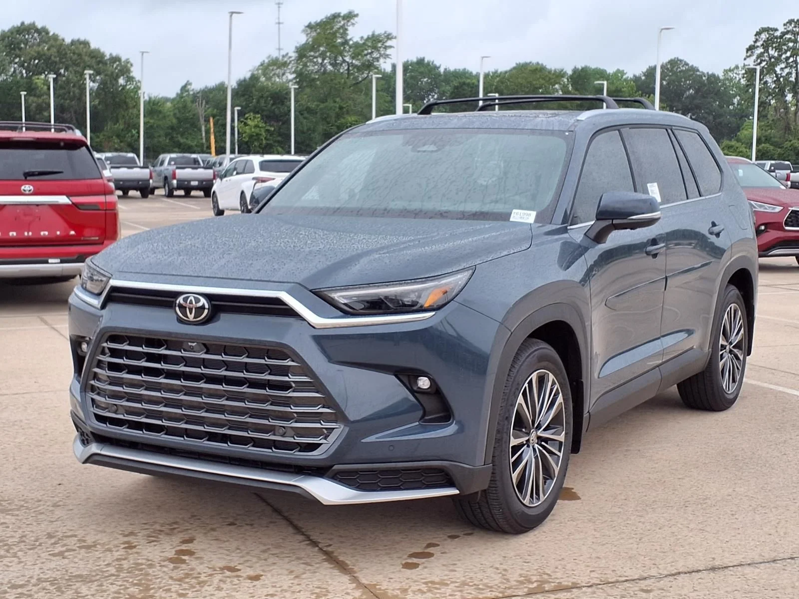New 2026 Gray Toyota MAX Platinum image 3