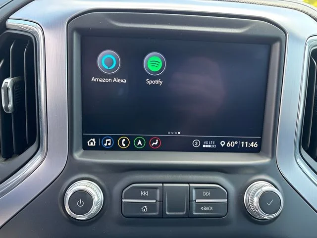 Used 2020 White GMC SLT image 27