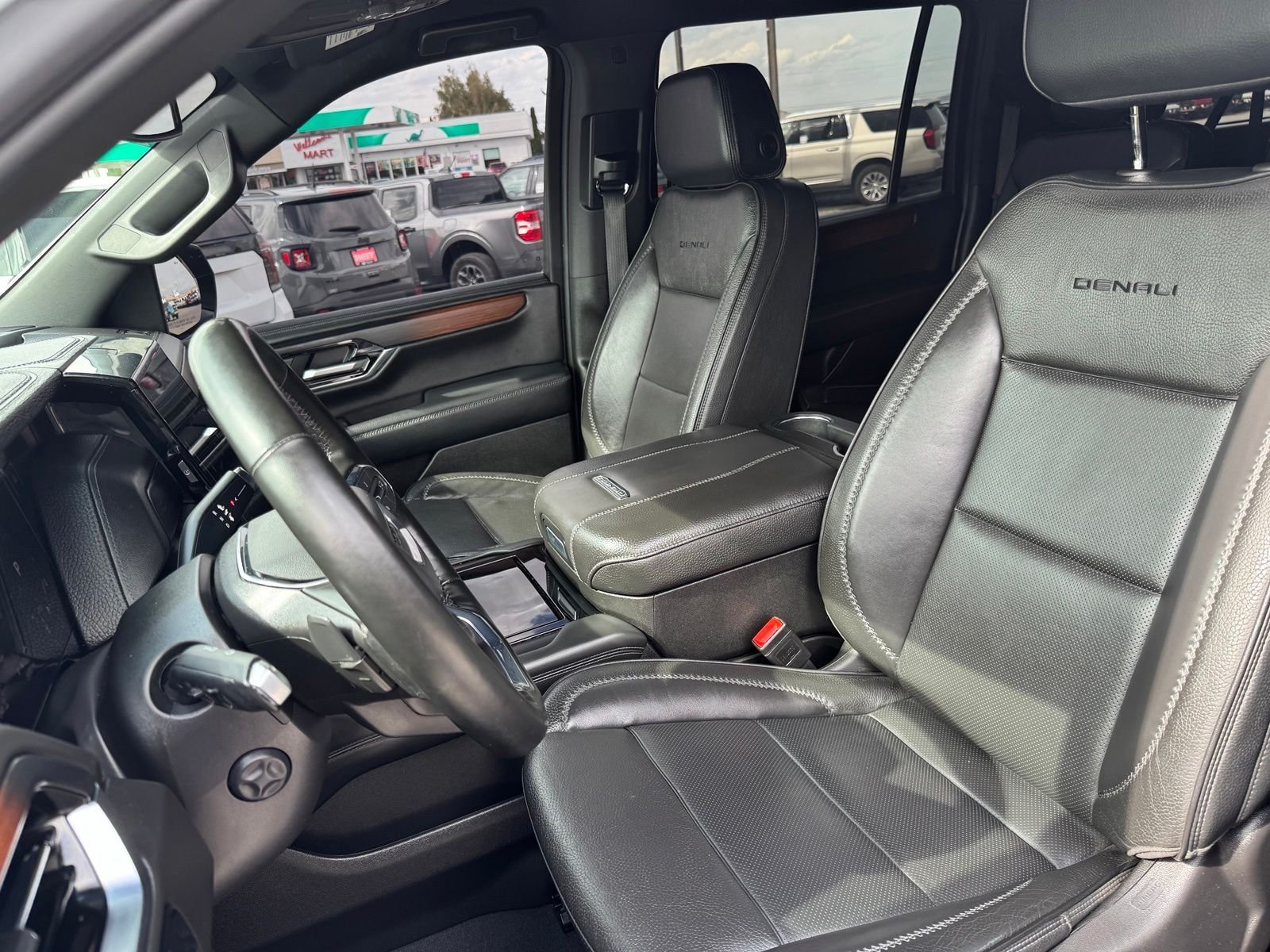 Used 2025 Sterling GMC Denali image 29