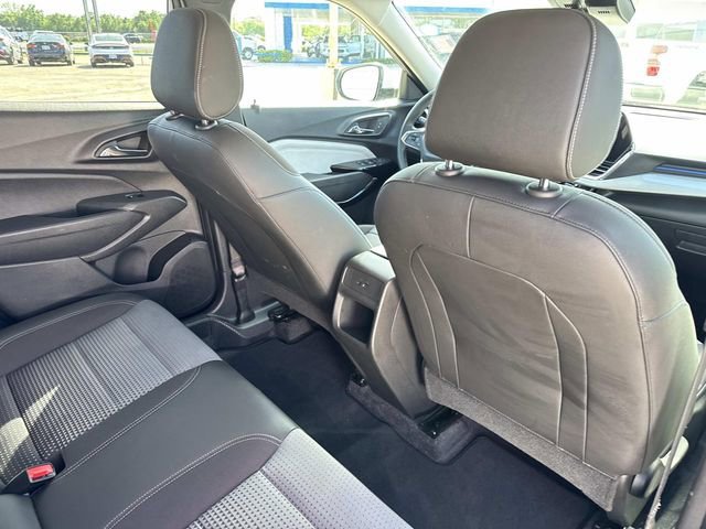 Used 2025 Summit White Chevrolet LT image 24