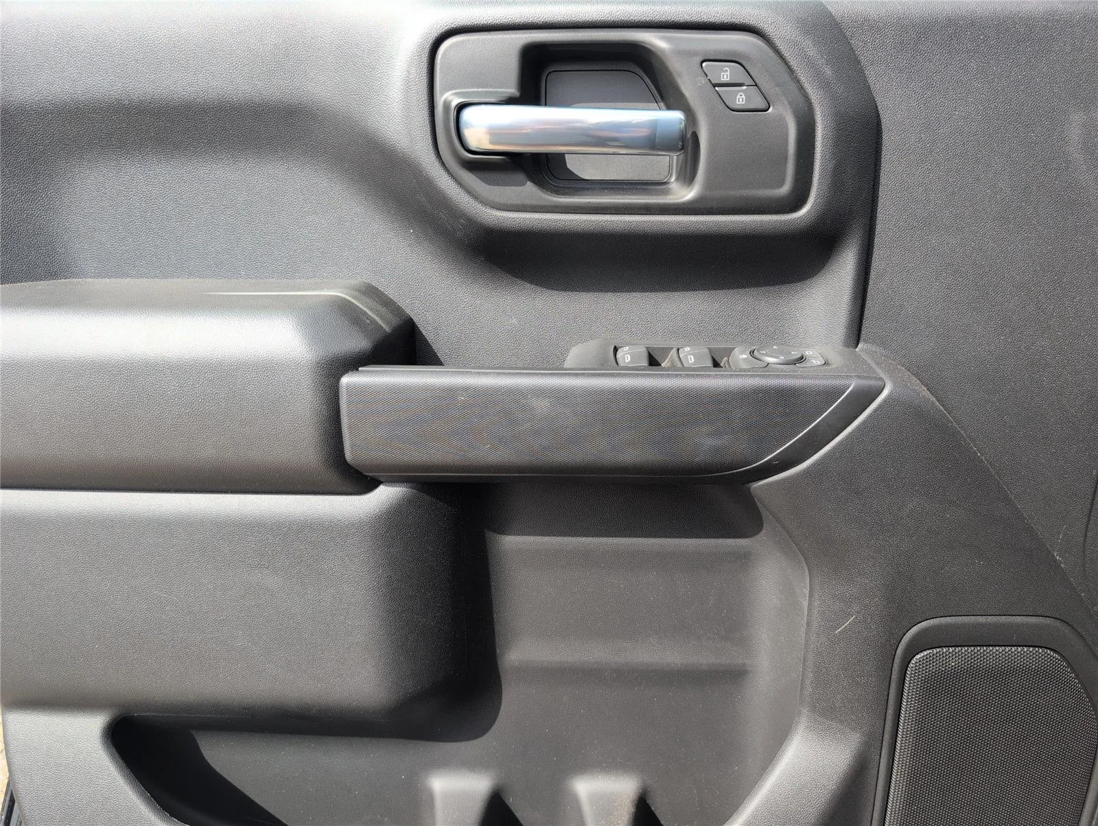 Used 2025 Black Chevrolet Custom image 14