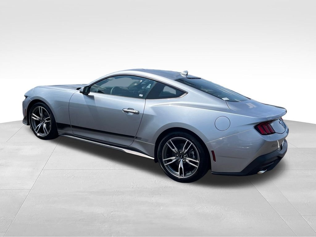 Used 2025 Silver Ford EcoBoost image 3