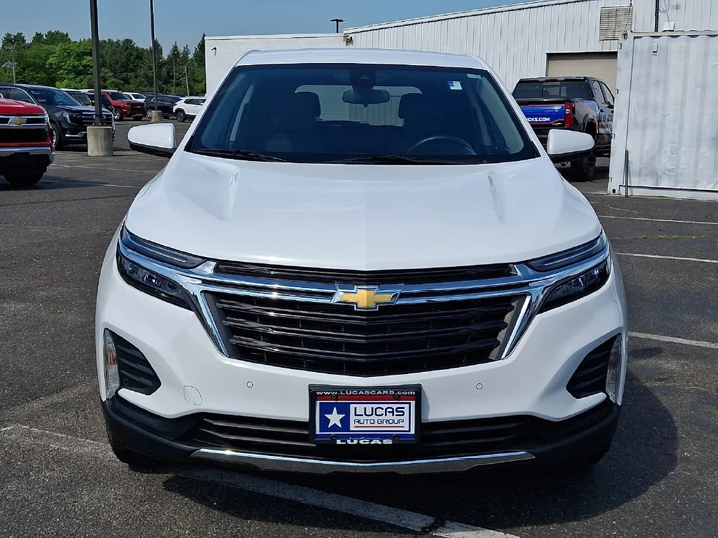 Used 2023 Summit White Chevrolet LT image 4