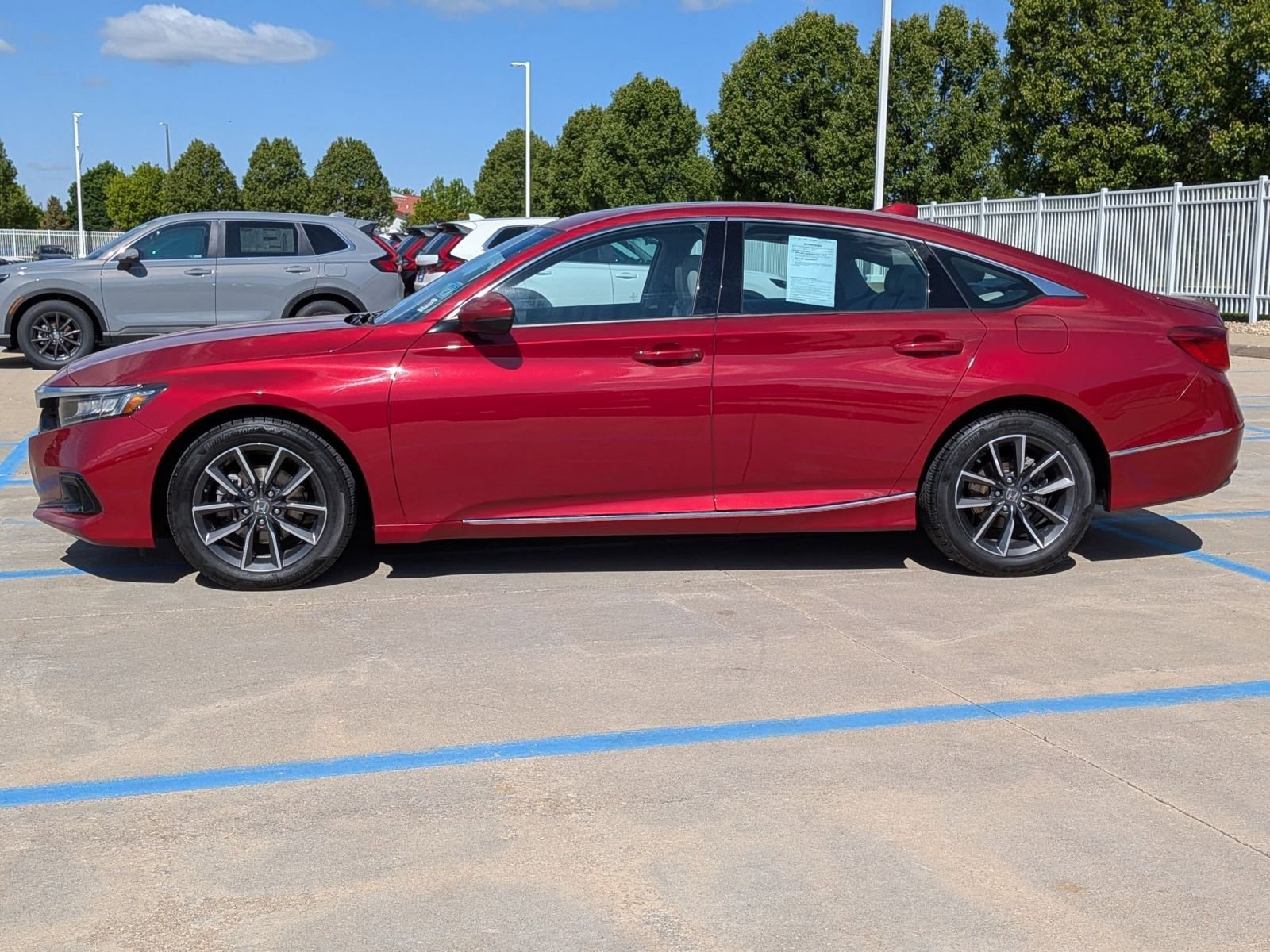 2022 Honda Accord EX-L - Photo 9