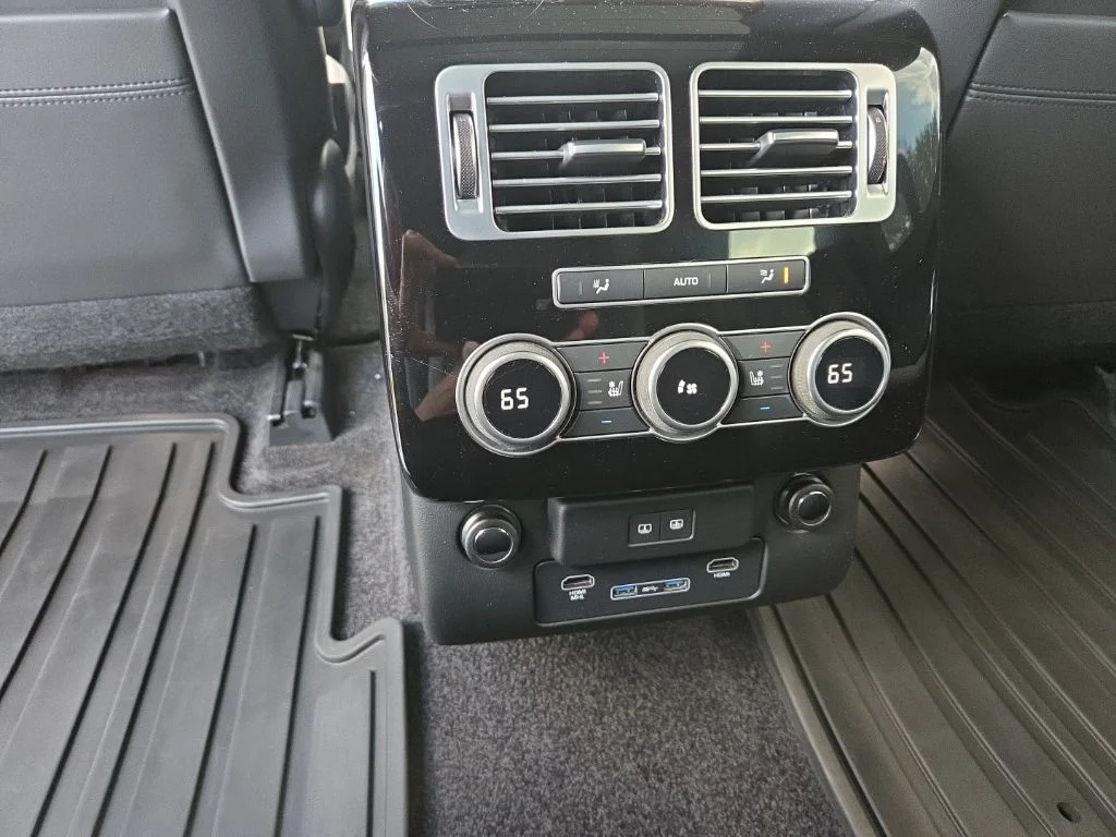 Used 2017 Black Land Rover 5.0L V8 Supercharged image 13