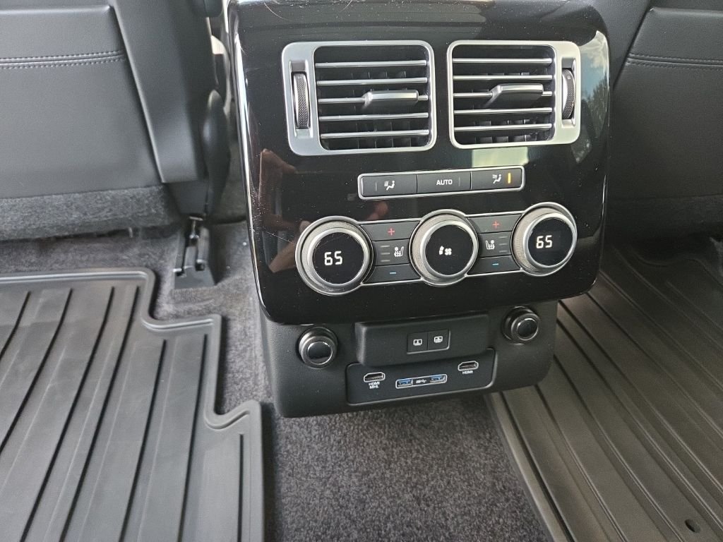 Used 2017 Santorini Black Land Rover 5.0L V8 Supercharged image 13