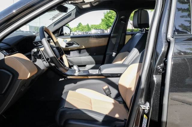 New 2026 Santorini Black Land Rover Autobiography image 3