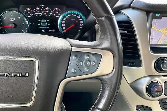Used 2019 White GMC Denali image 19