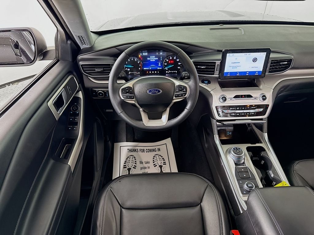 Used 2024 Agate Black Metallic Ford XLT image 24