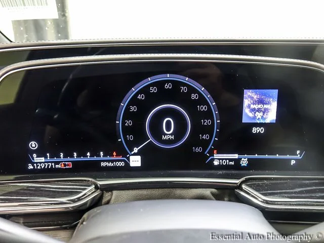 Used 2021 Black Cadillac Sport image 15