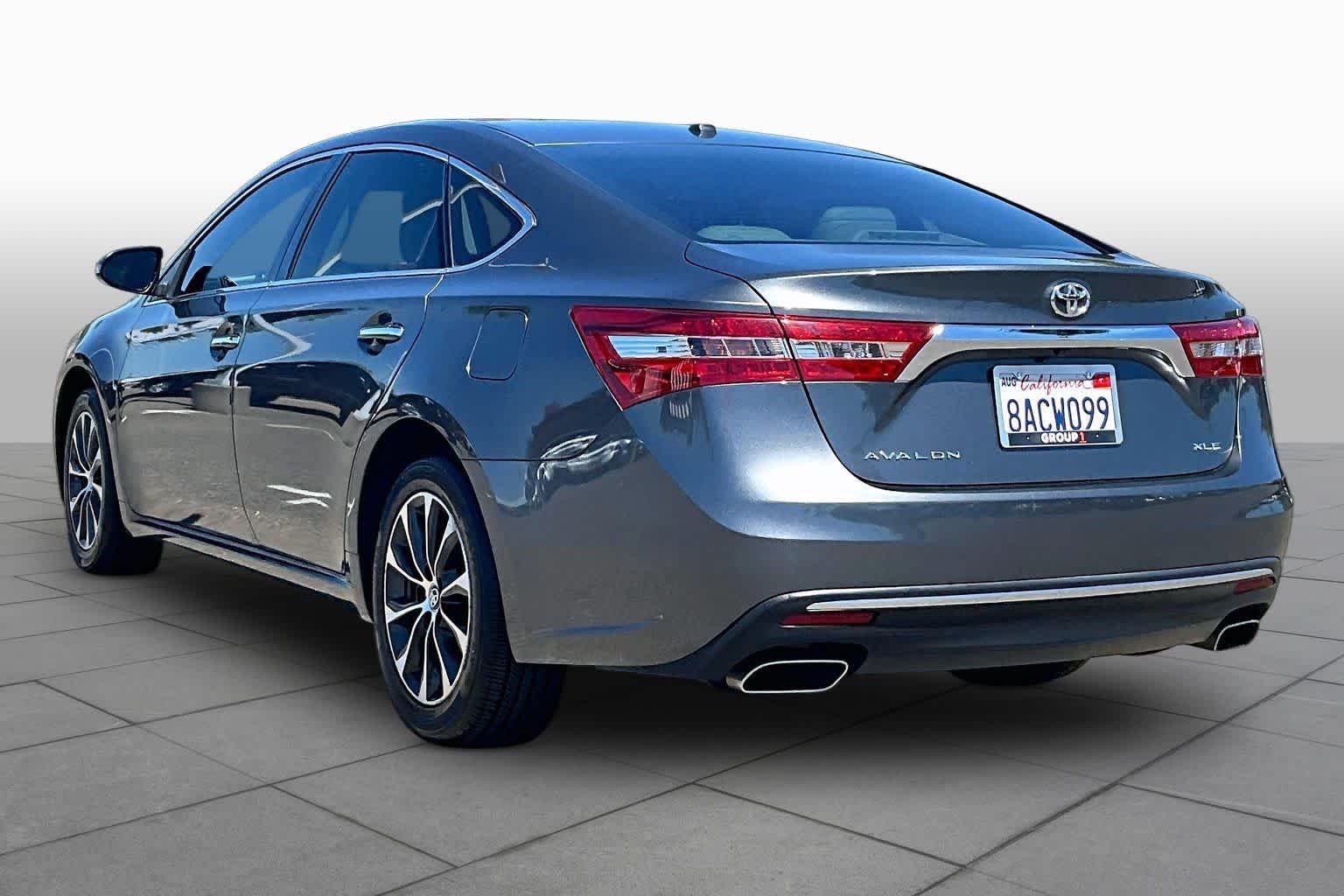 Used 2017 Magnetic Gray Metallic Toyota XLE image 11