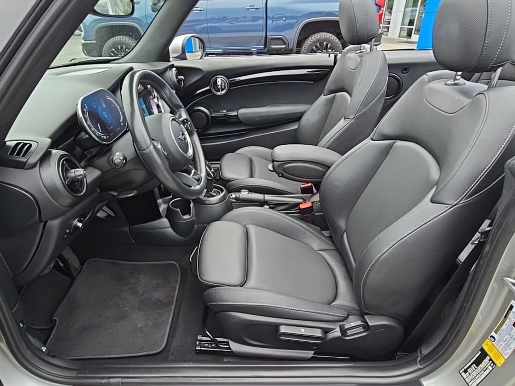 2024 MINI Convertible S - Photo 21