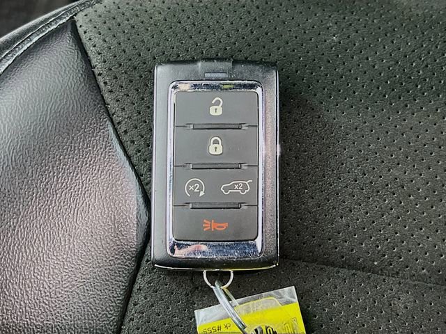 Used 2024 White Jeep Altitude image 30