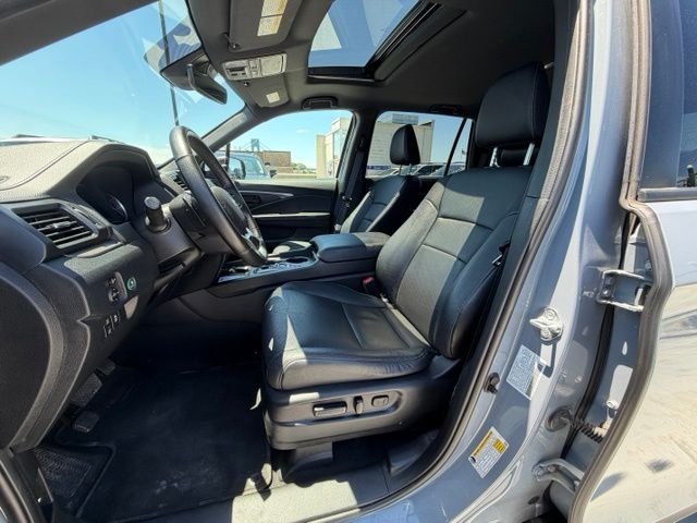 Used 2024 Gray Honda EX-L image 10