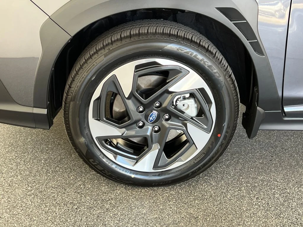 New 2026 MAGNETITE GRAY PEARL Subaru Limited image 27