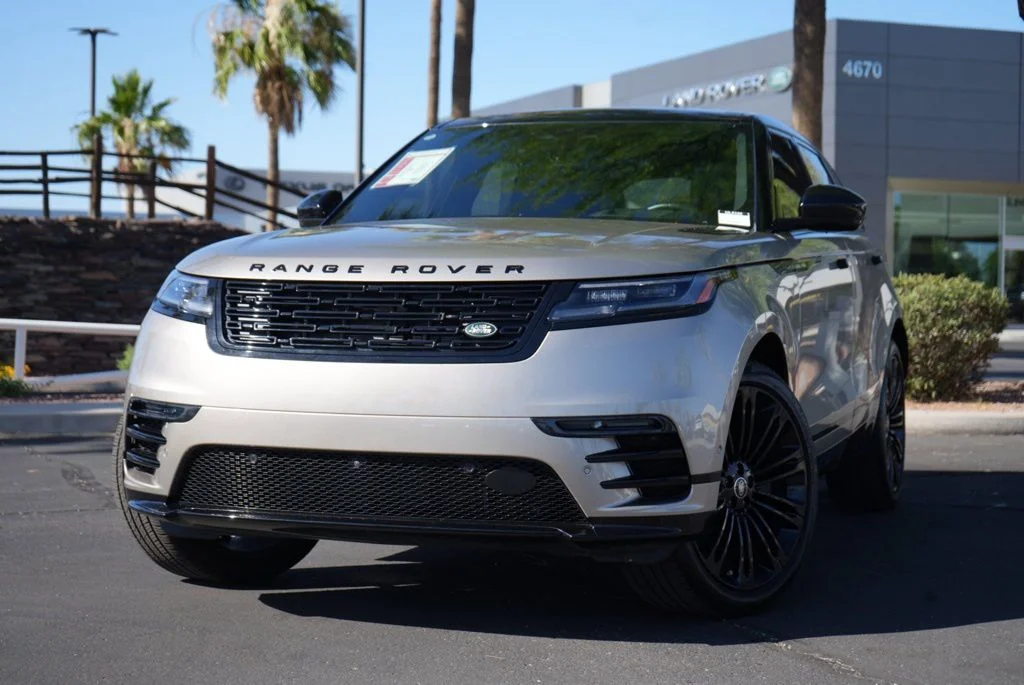 2026 Land Rover Range Rover Velar P400 Dynamic SE's photo