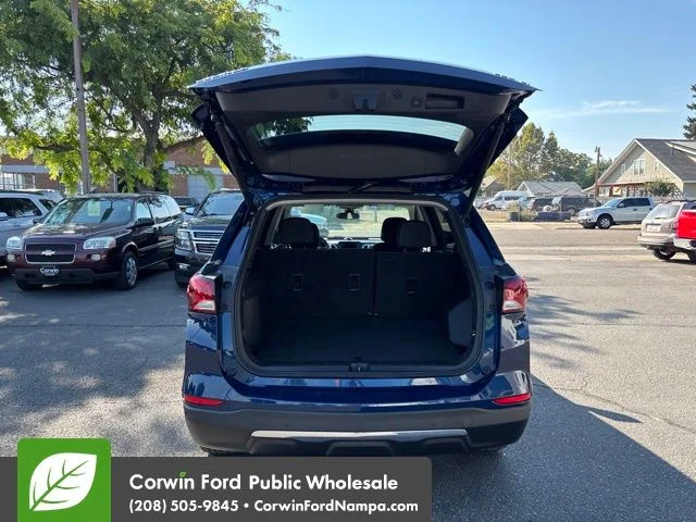 Used 2022 Blue Glow Metallic Chevrolet  image 28