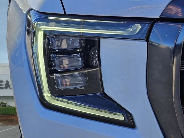 Used 2023 Summit White GMC AT4 image 4