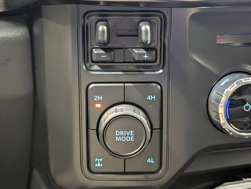 New 2026 Agate Black Metallic Ford F-250® Lariat® image 8