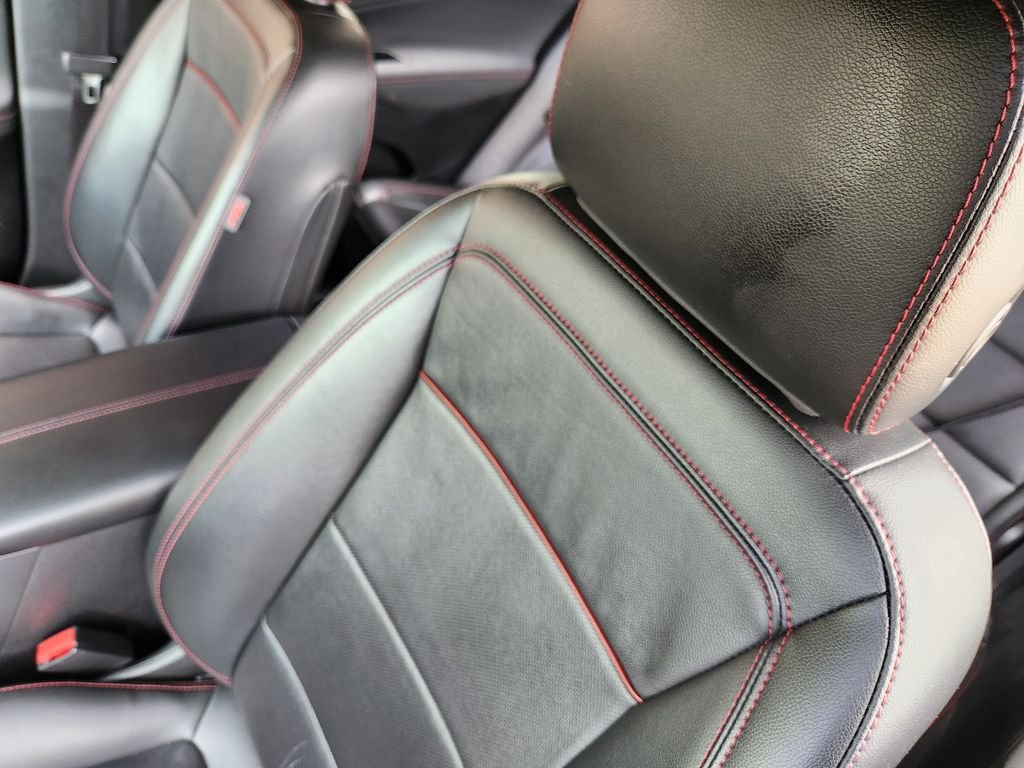 Used 2022 Iridescent Pearl Tricoat Chevrolet RS image 26