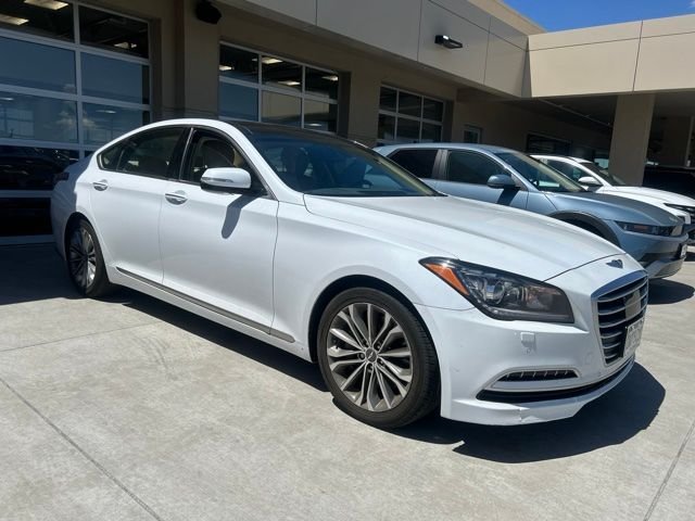 Used 2015 White Hyundai 3.8 image 2