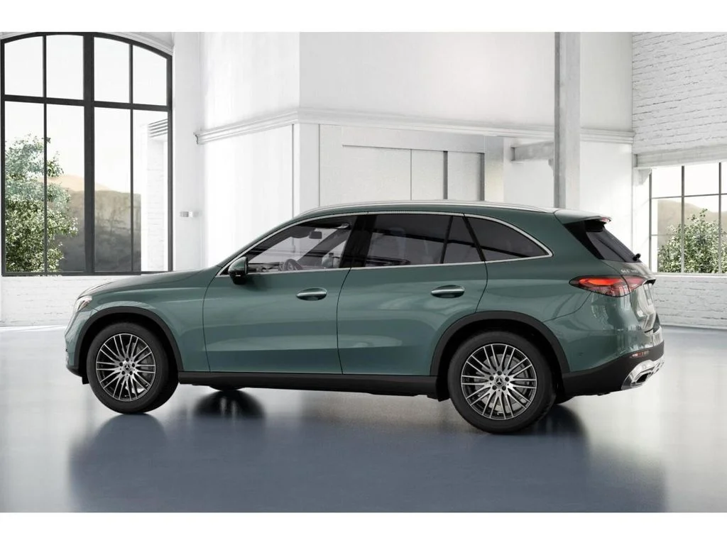 New 2026 Silver Mercedes-Benz GLC 300 image 32
