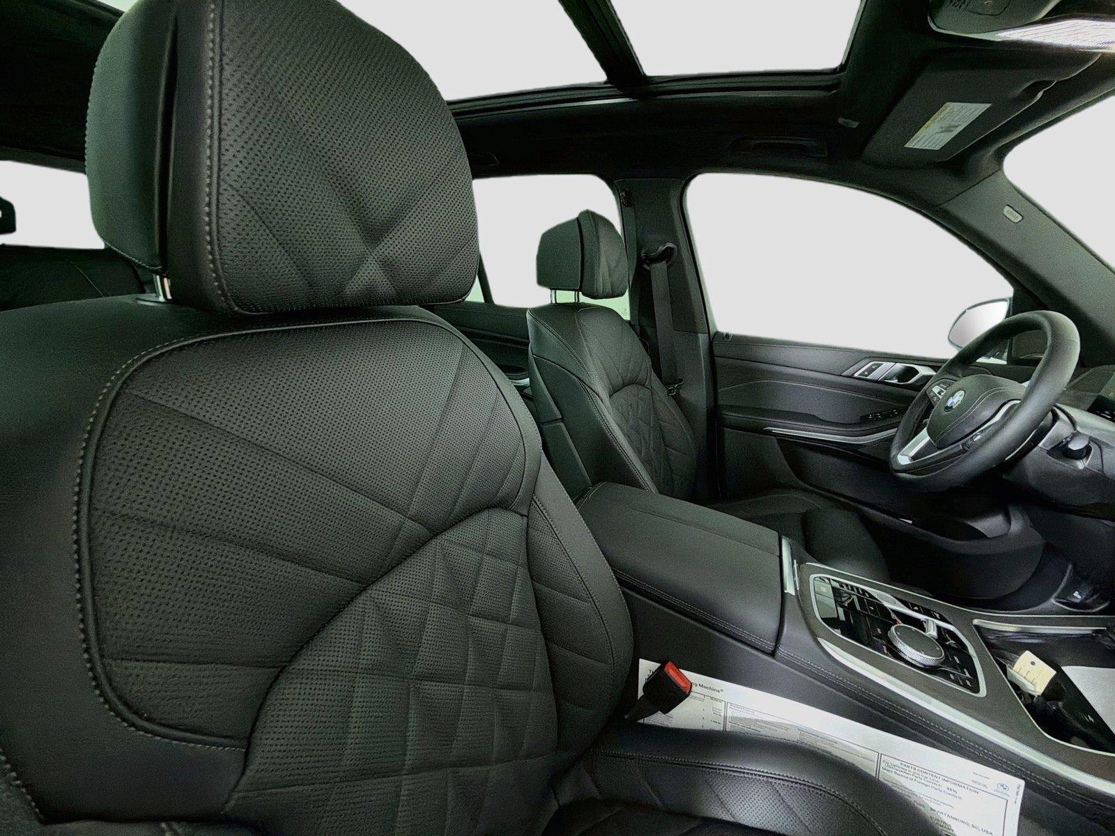 New 2026 Alpine White BMW sDrive40i image 30