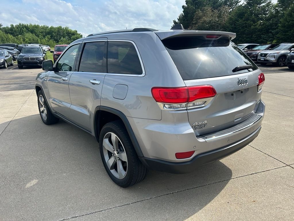 Used 2018 Billet Silver Metallic Jeep Limited image 3