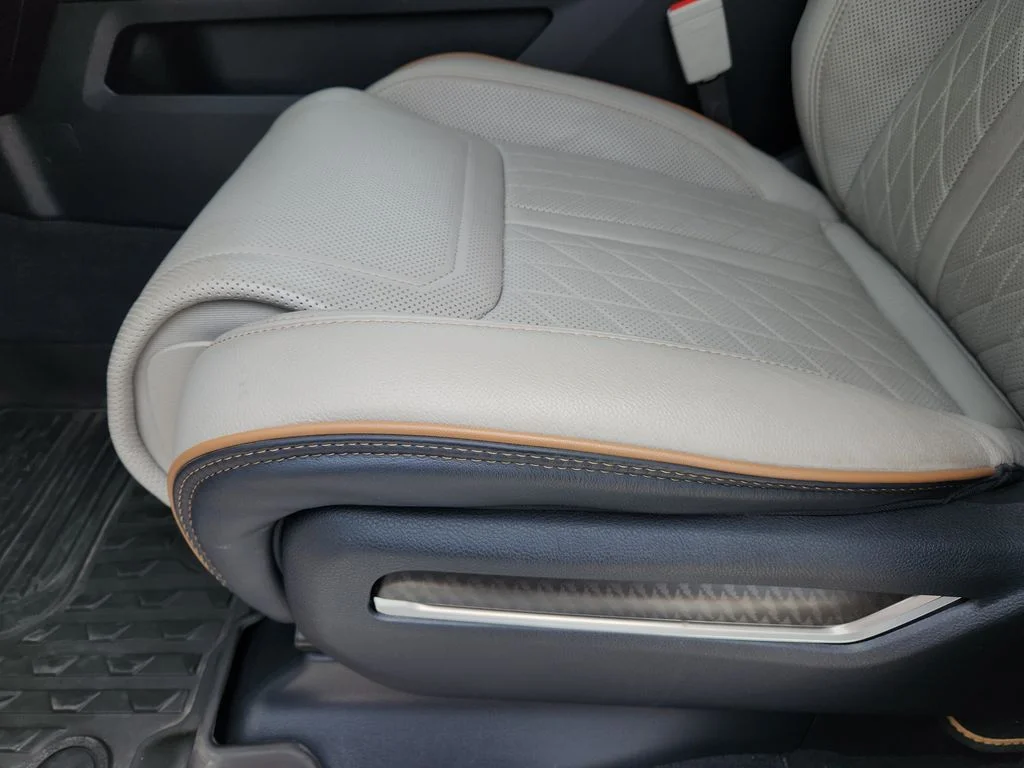 Used 2025 Ivory White Tri-Coat Pearlcoat Ram Tungsten image 27