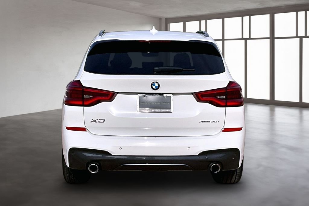Used 2021 White BMW xDrive30i image 4