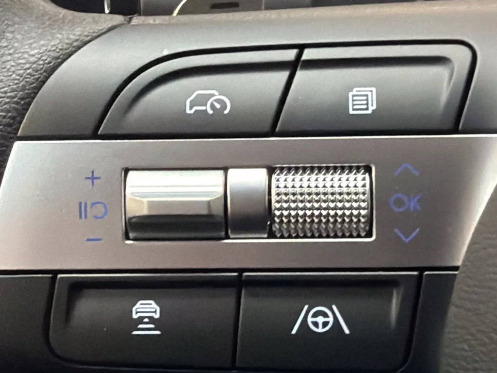 New 2026 Amazon Gray Hyundai SEL image 21