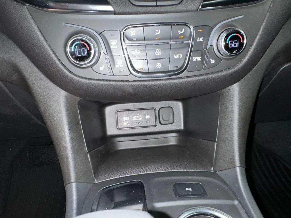 2024 Chevrolet Equinox LT - Photo 15